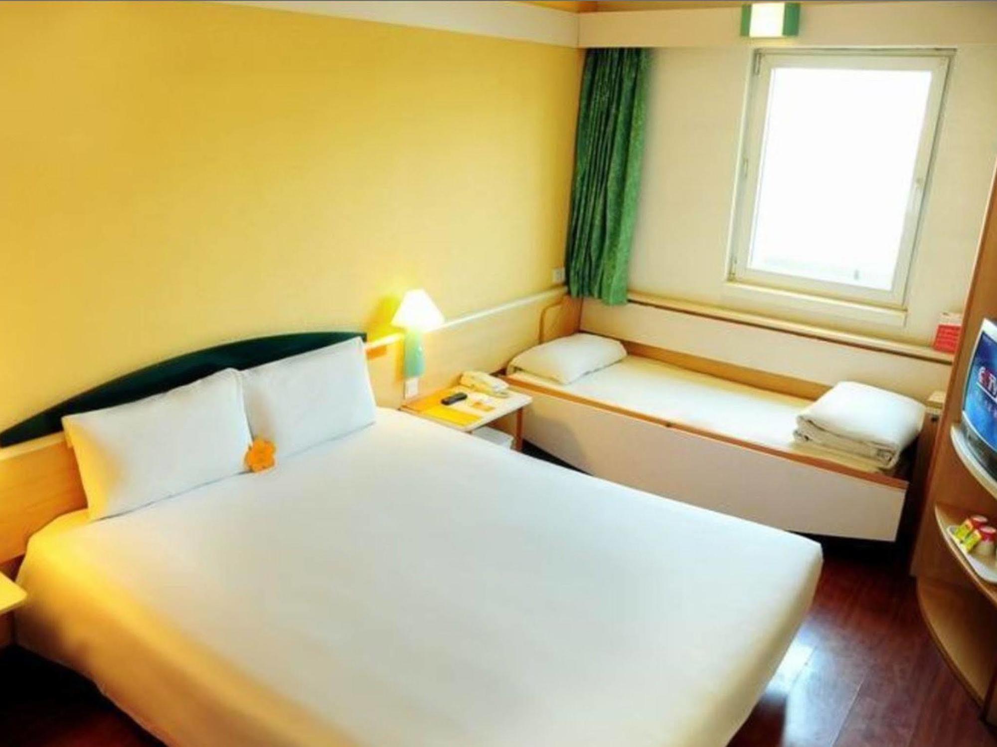 Hotel Ibis Tianjin Teda Esterno foto